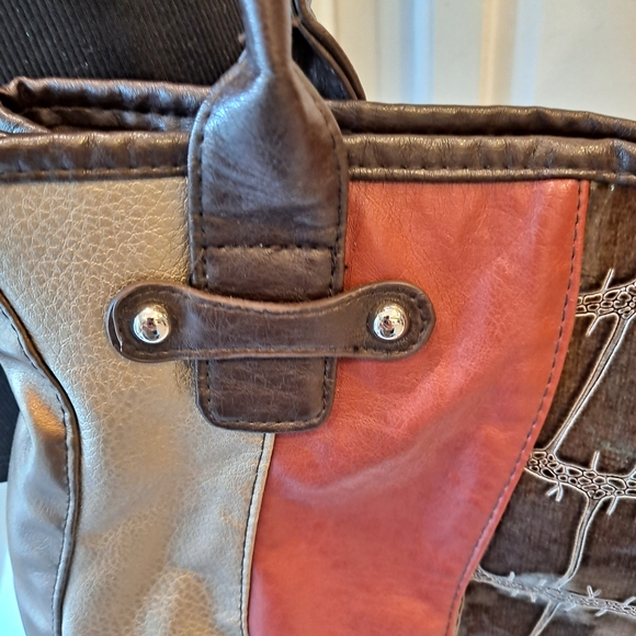 Elegant Multi-Color & Multi-patterned Faux Leather Shoulder Bag - Picture 6 of 8